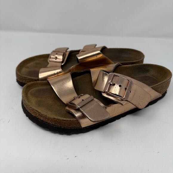 Birkenstock Size 36 Arizona Soft Footbed Sandals Rose Gold Metallic Slip On Flat - Picture 2 of 8